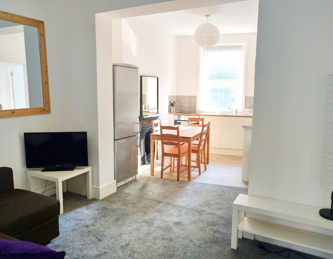 Entire Floor 2 Bedrooms On Westcliff Bournemouth Exterior foto